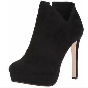 Suede Booties (Chic Black Suede Heels Size 7)